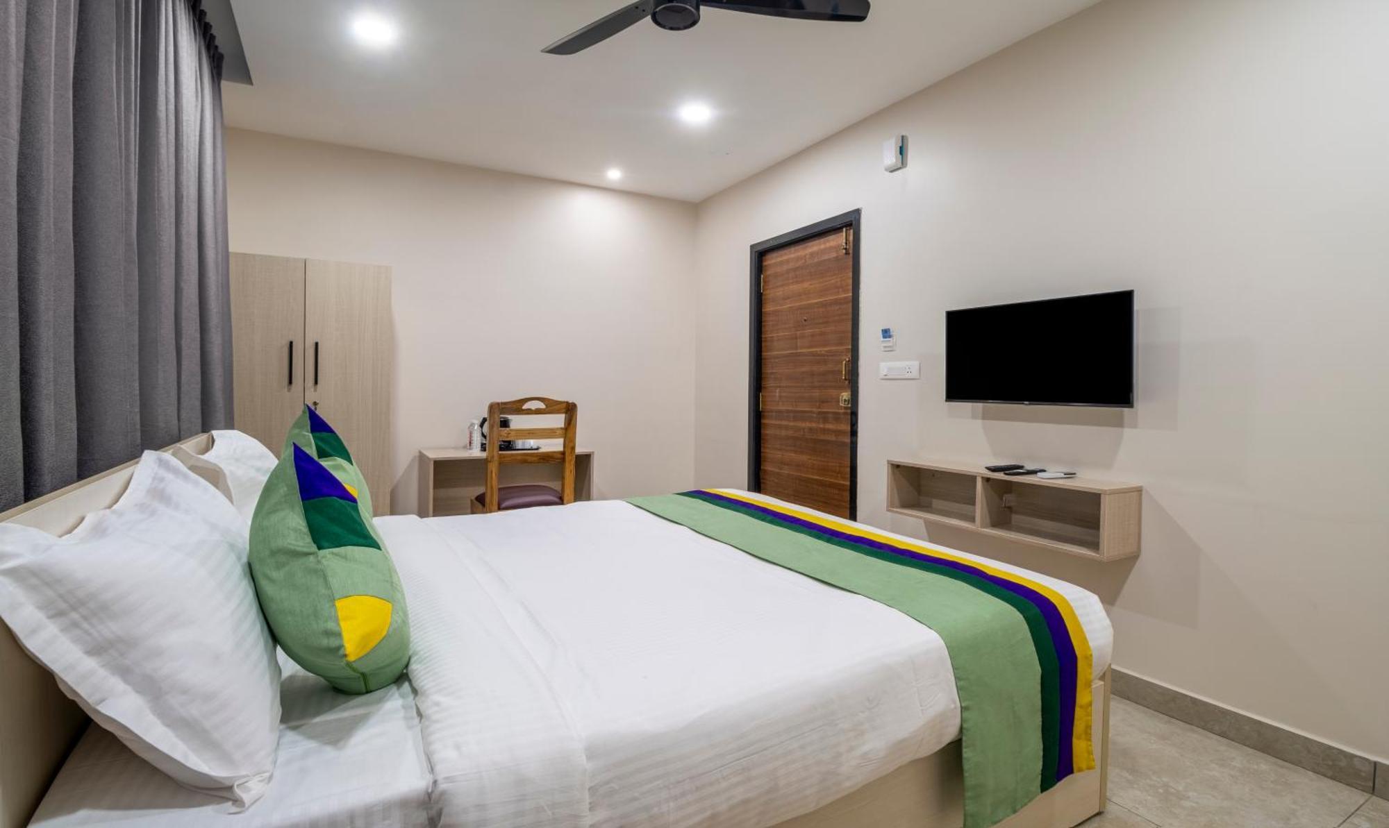 Treebo Sea Heights Hotel Kakinada Exterior photo